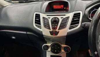 FORD FIESTA 1.4 Fiesta Zetec Auto 5dr