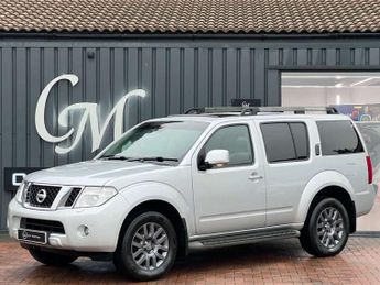 Nissan Pathfinder 2.5 Pathfinder Tekna dCi 188 4WD 5dr