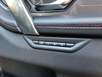 Land Rover DISCOVERY SPORT 2.0 Discovery Sport R-Dynamic SE D Auto 4WD 5dr