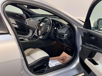 Jaguar XE 2.0 XE R-Sport D Auto 4dr  S/HISTORY + 2 KEYS + AA APPROVED