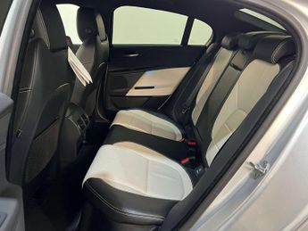 Jaguar XE 2.0 XE R-Sport D Auto 4dr  S/HISTORY + 2 KEYS + AA APPROVED