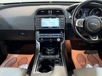 Jaguar XE 2.0 XE R-Sport D Auto 4dr  S/HISTORY + 2 KEYS + AA APPROVED