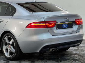 Jaguar XE 2.0 XE R-Sport D Auto 4dr  S/HISTORY + 2 KEYS + AA APPROVED