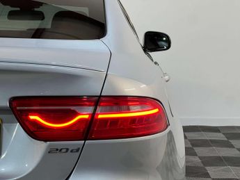 Jaguar XE 2.0 XE R-Sport D Auto 4dr  S/HISTORY + 2 KEYS + AA APPROVED