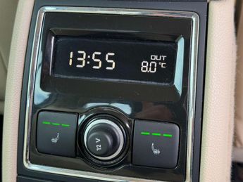 SKODA SUPERB 2.0 TDI Laurin & Klement Hatchback 5dr Diesel DSG Euro 5 (s/s) (