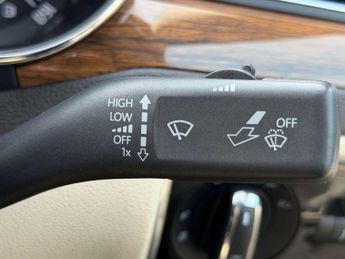 SKODA SUPERB 2.0 TDI Laurin & Klement Hatchback 5dr Diesel DSG Euro 5 (s/s) (