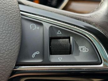 SKODA SUPERB 2.0 TDI Laurin & Klement Hatchback 5dr Diesel DSG Euro 5 (s/s) (