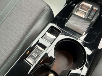 Peugeot 208 208 Allure Premium+ EV 5dr