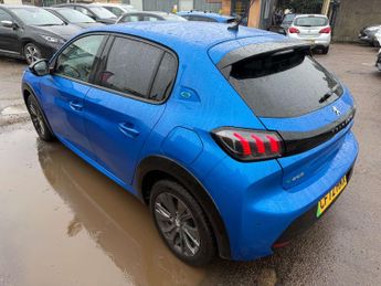 Peugeot 208 208 Allure Premium+ EV 5dr