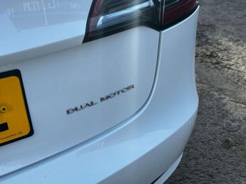 TESLA MODEL 3 Model 3 Long Range AWD 4WD 4dr