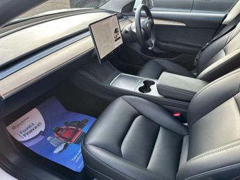 TESLA MODEL 3 Model 3 Long Range AWD 4WD 4dr