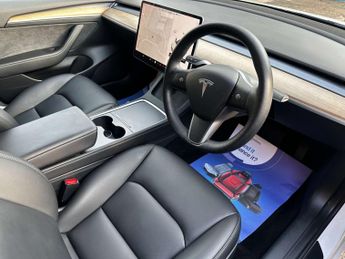 TESLA MODEL 3 Model 3 Long Range AWD 4WD 4dr