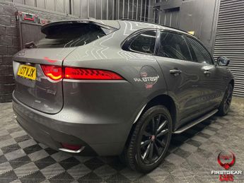 Jaguar F-PACE 2.0 D180 R-Sport SUV 5dr Diesel Auto AWD Euro 6 (s/s) (180 ps)