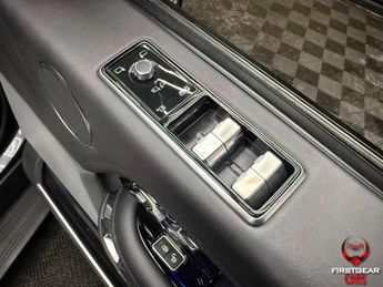 Land Rover Range Rover 4.4 SD V8 Autobiography SUV 5dr Diesel Auto 4WD Euro 6 (s/s) (33