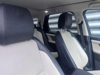 LAND ROVER DISCOVERY SPORT 1.5 Discovery Sport R-Dynamic SE P300e Auto 4WD 5dr