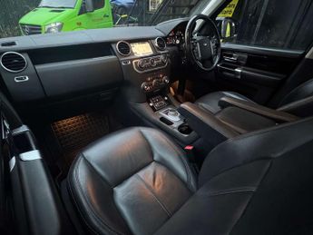 LAND ROVER DISCOVERY 3.0 Discovery Landmark SDV6 Auto 4WD 5dr