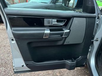 LAND ROVER DISCOVERY 3.0 Discovery Landmark SDV6 Auto 4WD 5dr