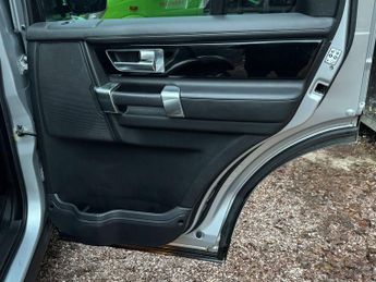 LAND ROVER DISCOVERY 3.0 Discovery Landmark SDV6 Auto 4WD 5dr