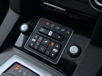 LAND ROVER DISCOVERY 3.0 Discovery Landmark SDV6 Auto 4WD 5dr