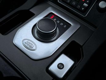 LAND ROVER DISCOVERY 3.0 Discovery Landmark SDV6 Auto 4WD 5dr