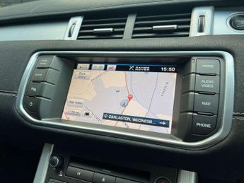 LAND ROVER RANGE ROVER EVOQUE 2.2 Range Rover Evoque Dynamic SD4 Auto 4WD 5dr