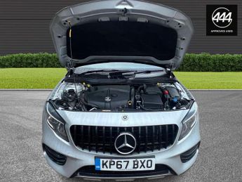 MERCEDES-BENZ GLA 2.1 GLA 220 AMG Line D 4Matic Auto 4WD 5dr