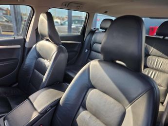 VOLVO V70 2.0 V70 SE D3 Auto 5dr