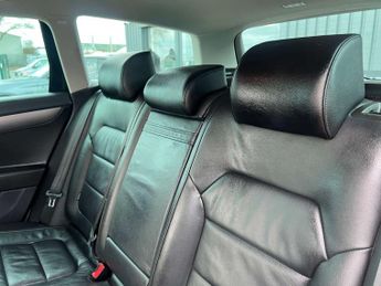 Volkswagen PASSAT 2.0 Passat Executive Style TDI BlueMotion Technology Semi-Auto 5