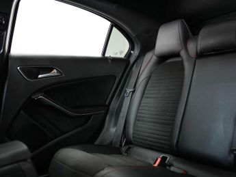 Mercedes-Benz A-CLASS 1.6 A 180 AMG Line Premium+ Auto 5dr