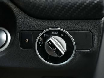 Mercedes-Benz A-CLASS 1.6 A 180 AMG Line Premium+ Auto 5dr