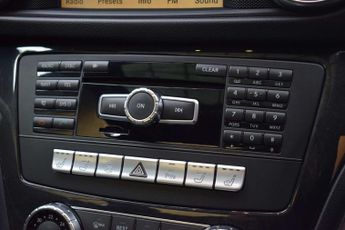 Mercedes-Benz SL 3.5 SL350 Auto 2dr