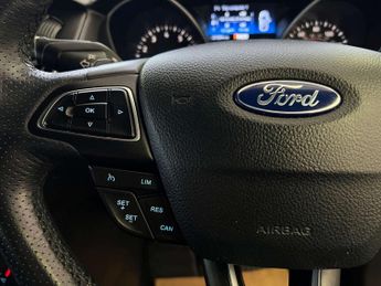 FORD FOCUS 1.0T EcoBoost ST-Line Estate 5dr Petrol Auto Euro 6 (s/s) (125 p