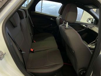 FORD FOCUS 1.0T EcoBoost ST-Line Estate 5dr Petrol Auto Euro 6 (s/s) (125 p