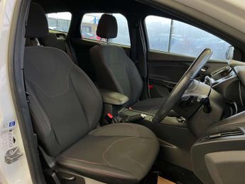 FORD FOCUS 1.0T EcoBoost ST-Line Estate 5dr Petrol Auto Euro 6 (s/s) (125 p