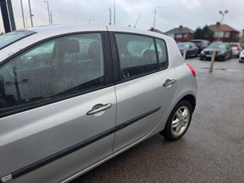 RENAULT CLIO 1.1 Clio Dynamique T 100 5dr