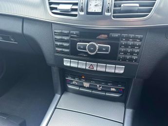 MERCEDES-BENZ E-CLASS 2.1 E220 AMG Line Bluetec Auto 5dr