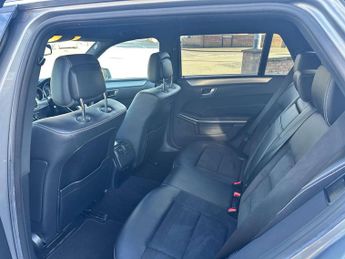 MERCEDES-BENZ E-CLASS 2.1 E220 AMG Line Bluetec Auto 5dr