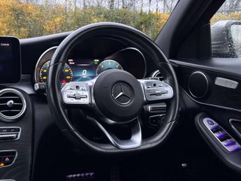 Mercedes-Benz C-CLASS 2.0 C 220 AMG Line Premium D Auto 4dr
