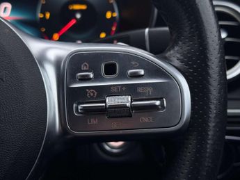 Mercedes-Benz C-CLASS 2.0 C 220 AMG Line Premium D Auto 4dr