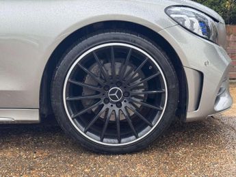 Mercedes-Benz C-CLASS 2.0 C 220 AMG Line Premium D Auto 4dr