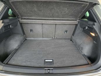 Volkswagen TIGUAN 2.0 Tiguan R-Line TDI BlueMotion Technology 4Motion Semi-Auto 4W