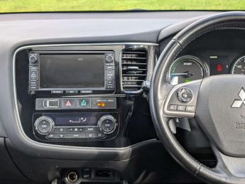 MITSUBISHI OUTLANDER 2.0 Outlander GX 4h PHEV Auto 4WD 5dr