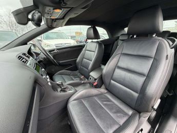 VOLKSWAGEN GOLF 2.0 TDI BlueMotion Tech GT Cabriolet 2dr Diesel DSG Euro 5 (s/s)