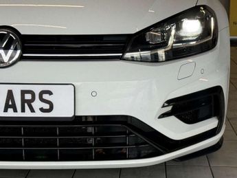 Volkswagen GOLF 2.0 Golf R TSi Semi-Auto 4WD 3dr