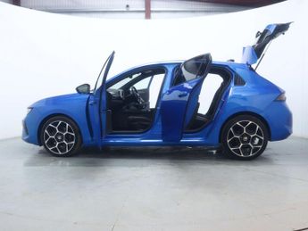 VAUXHALL ASTRA 1.2 Astra Ultimate Turbo Auto 5dr