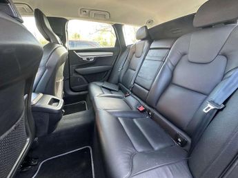 VOLVO V90 2.0 V90 Momentum+ T4 Auto 5dr
