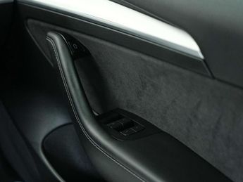 Tesla Model 3 Model 3 Long Range AWD 4WD 4dr