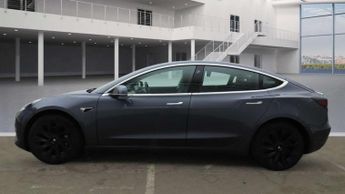 TESLA MODEL 3 Model 3 Standard Range + 4dr