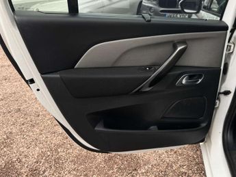 CITROEN C4 PICASSO 1.6 C4 Grand Picasso Exclusive+ Air e-HDi Semi-Auto 5dr