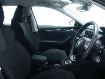 SKODA OCTAVIA 1.0 Octavia SE Technology TSi E-Tech Semi-Auto 5dr